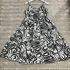 Sincerely Jules Monochrome Swirl Midi Dress